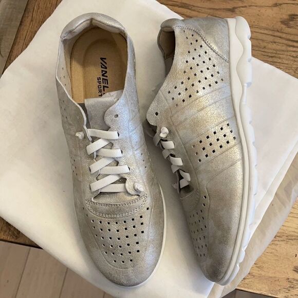 VANELI SPORT SNEAKERS. NEW - Picture 1 of 7